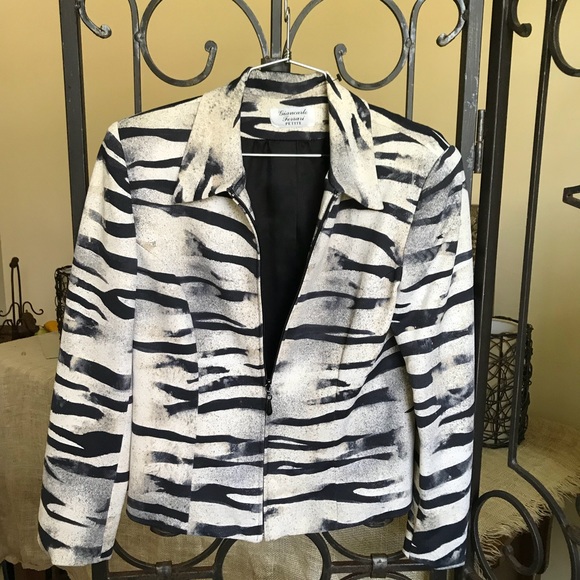 Jacket - Picture 2 of 4